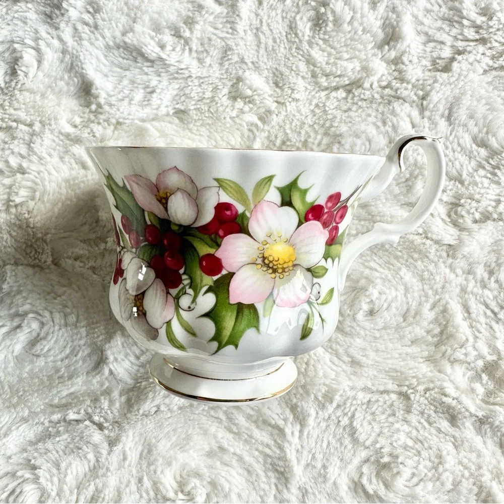 Vintage Royal Albert Teacup Flower of the Month December Christmas Rose 1970 Vtg